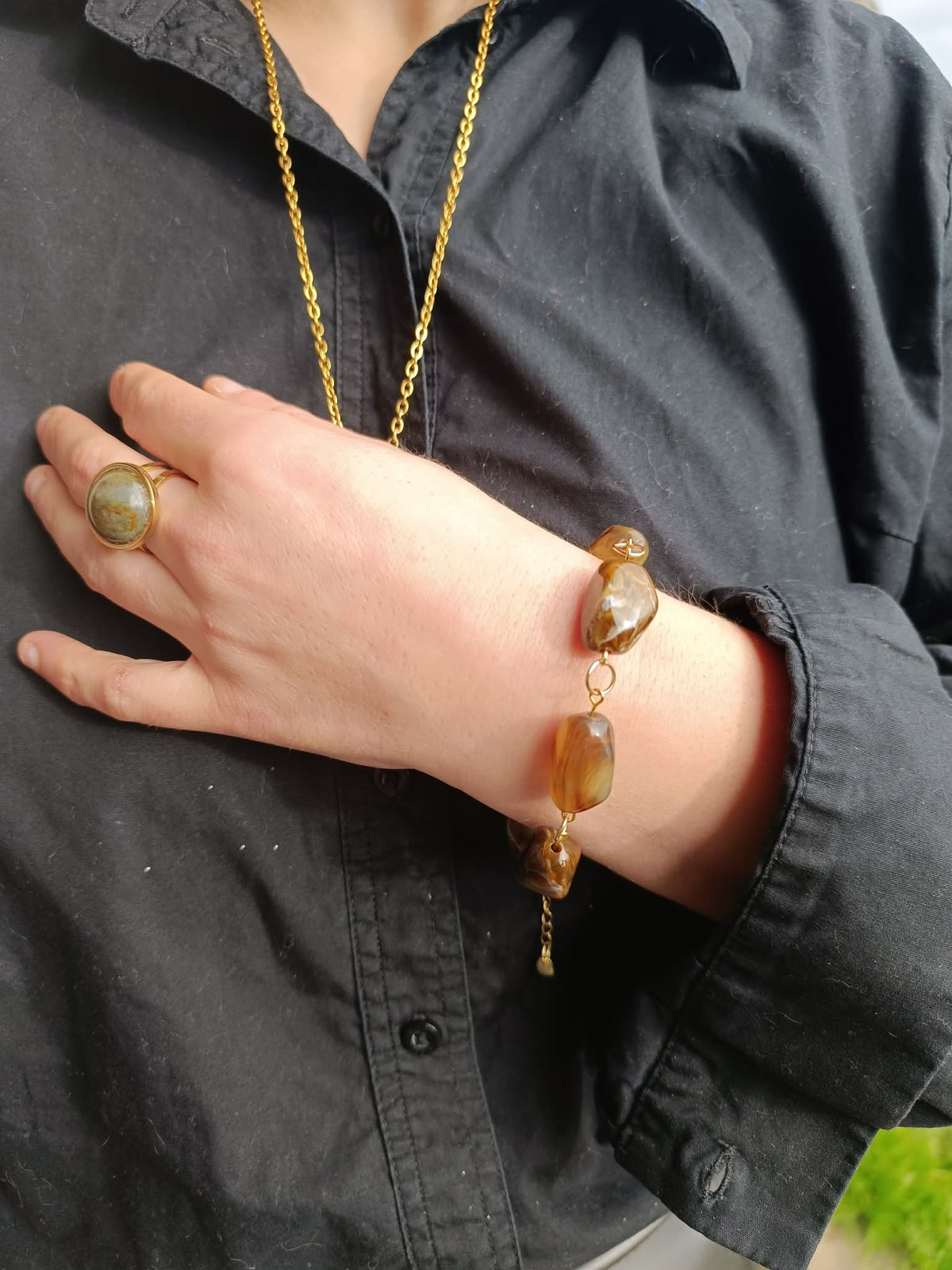 BRACELET