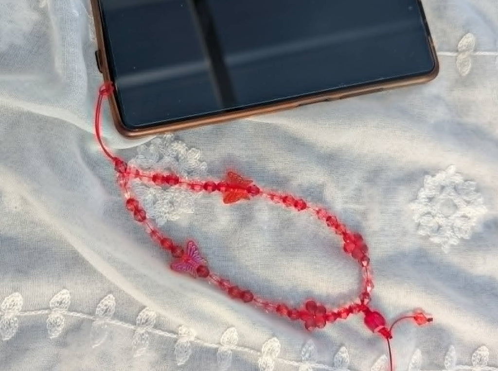 Bracelet Dragonne Rouge Papillon – Téléphone & Sac | Bijou Artisanal