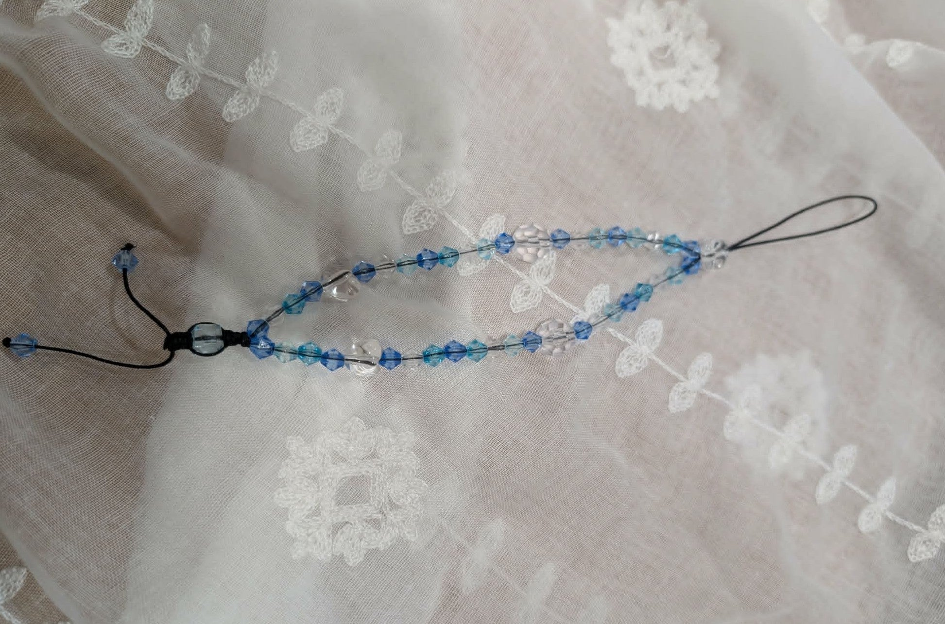 Bracelet Dragonne Bleu Lagon – Téléphone & Sac | Bijou Artisanal