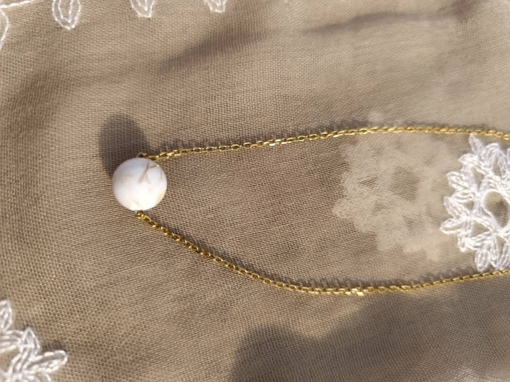 Collier Perle Effet Marbre – Longueur 38 cm + 6 cm Chaînette d'Extension