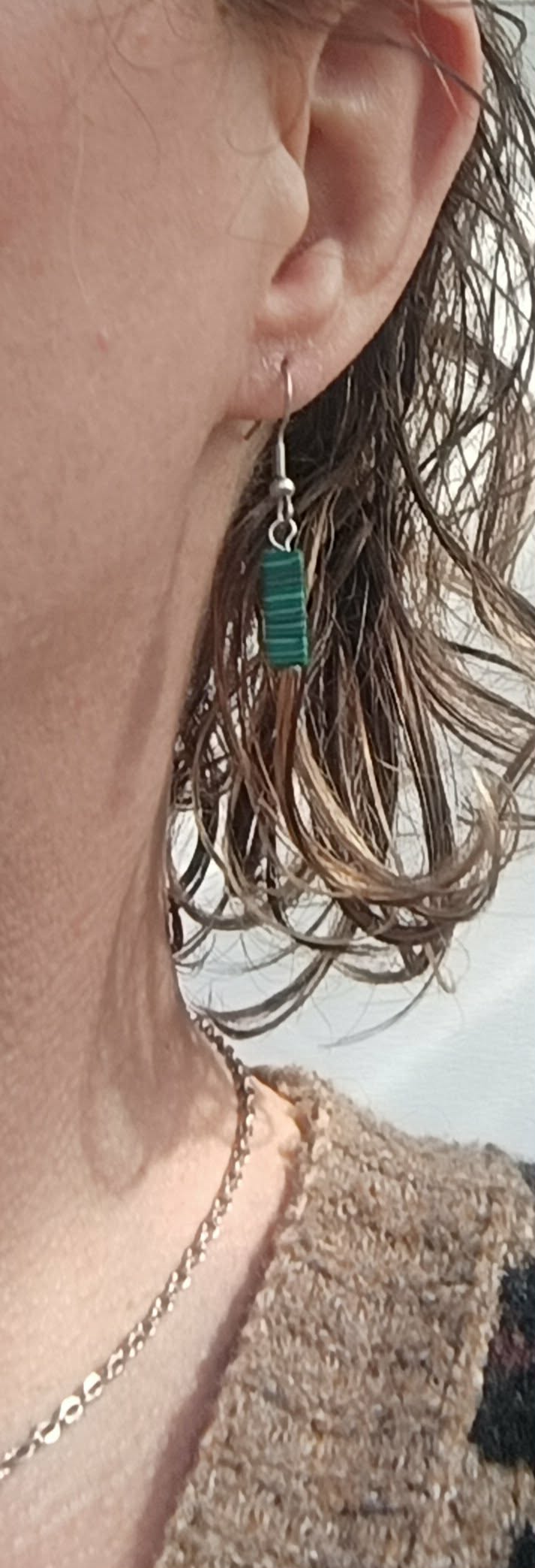 Boucles d'oreilles Rectangulaires – 2 Couleurs au Choix (Rouge ou Vert) – 3,5 cm