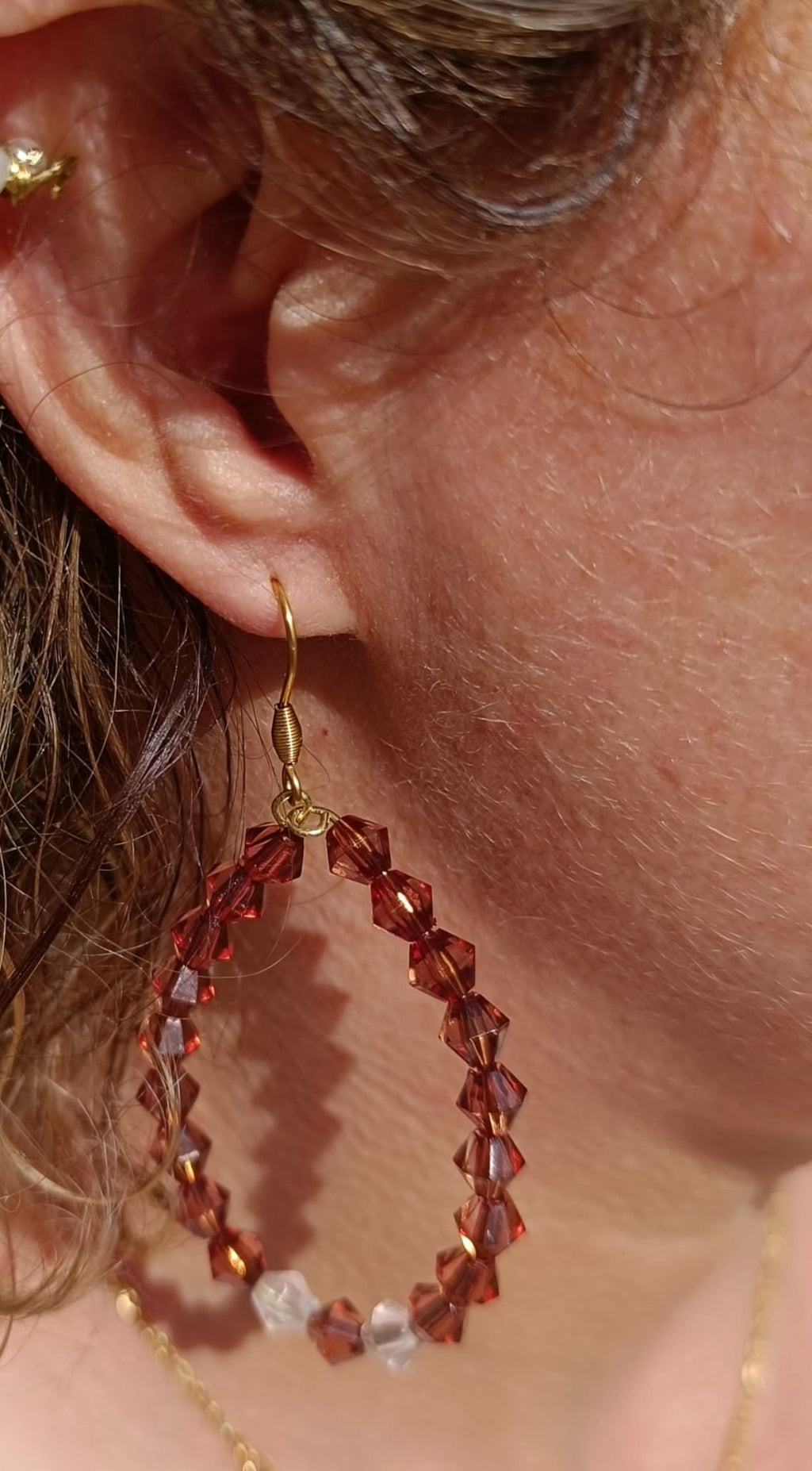 Boucles d'Oreilles Perle Facettée – Fil de Laiton & Crochet Acier Inoxydable | 8 cm