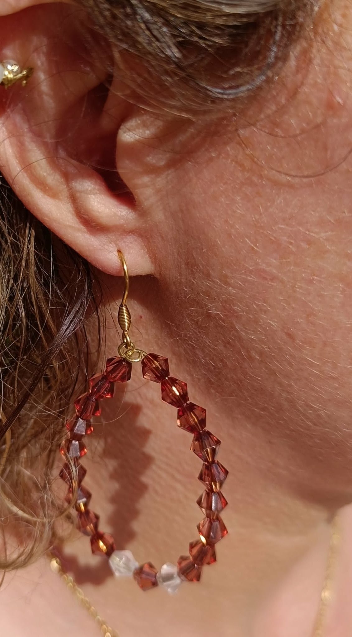 Boucles d'Oreilles Perle Facettée – Fil de Laiton & Crochet Acier Inoxydable | 8 cm