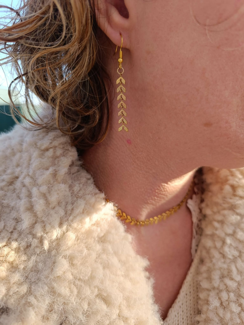 Boucles d'Oreilles Feuille Dorée 5,5 cm – Acier Inoxydable