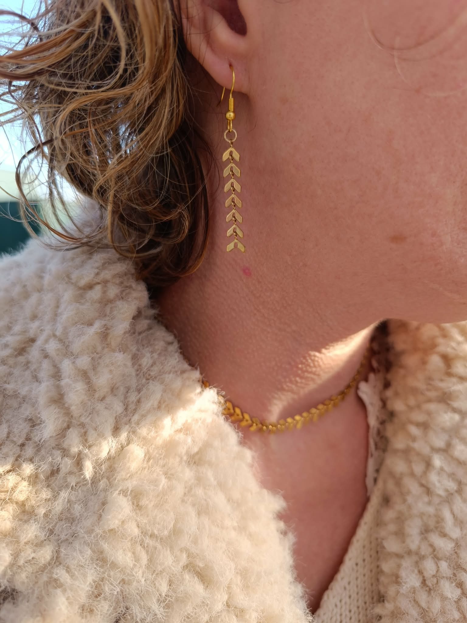 Boucles d'Oreilles Feuille Dorée 5,5 cm – Acier Inoxydable