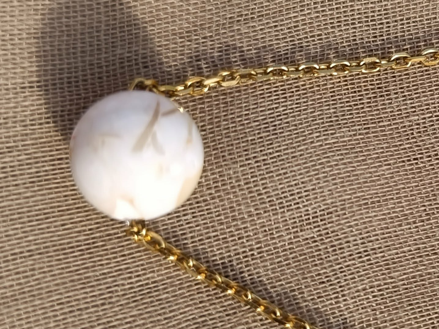Collier Perle Effet Marbre – Longueur 38 cm + 6 cm Chaînette d'Extension