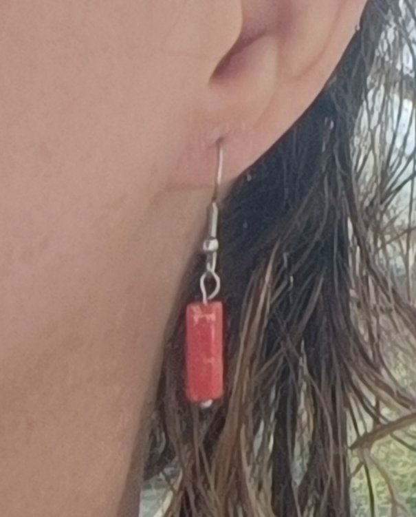 Boucles d'oreilles Rectangulaires – 2 Couleurs au Choix (Rouge ou Vert) – 3,5 cm