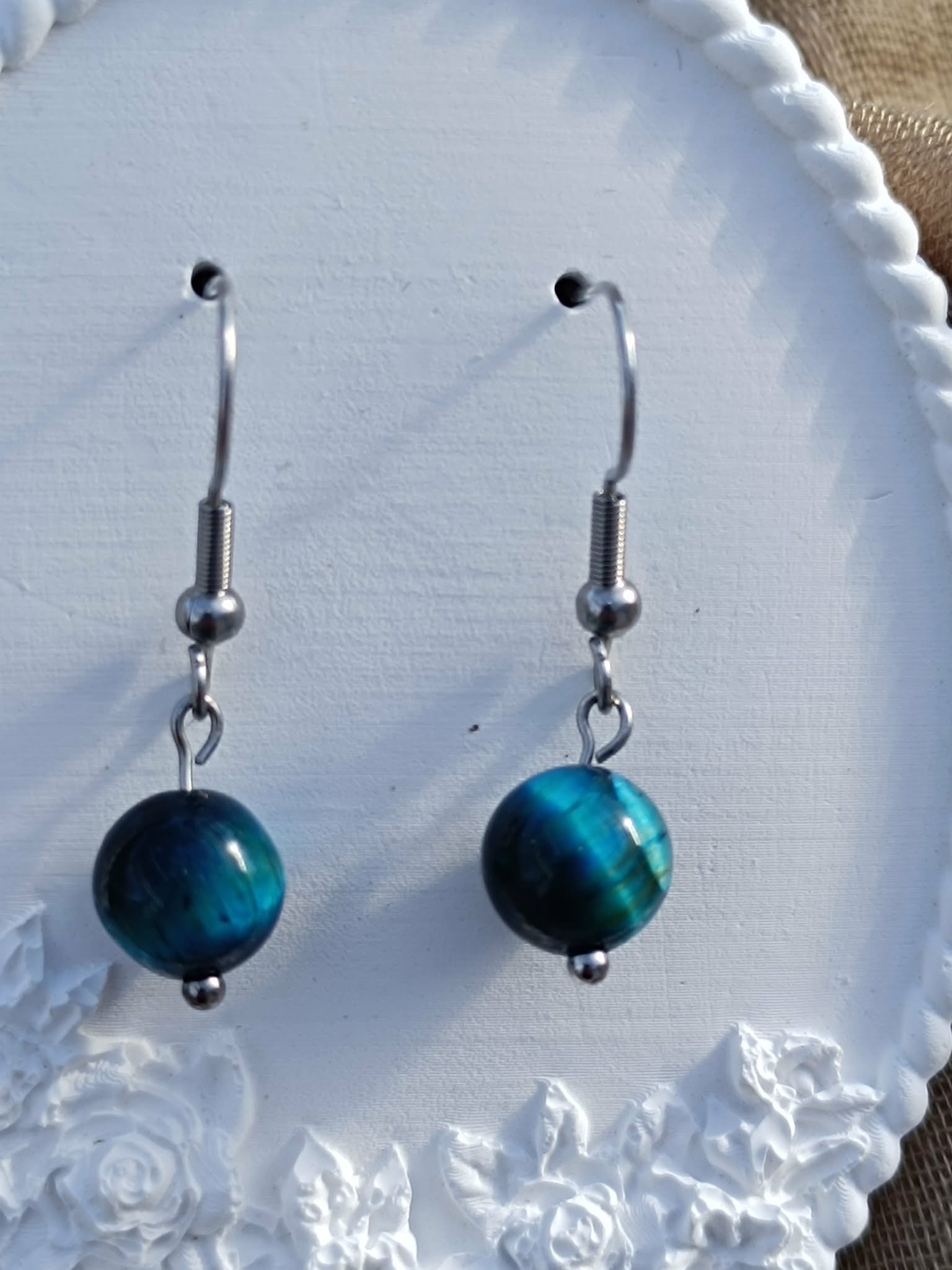 Boucles d'oreilles perles vertes - Bijou artisanal élégant