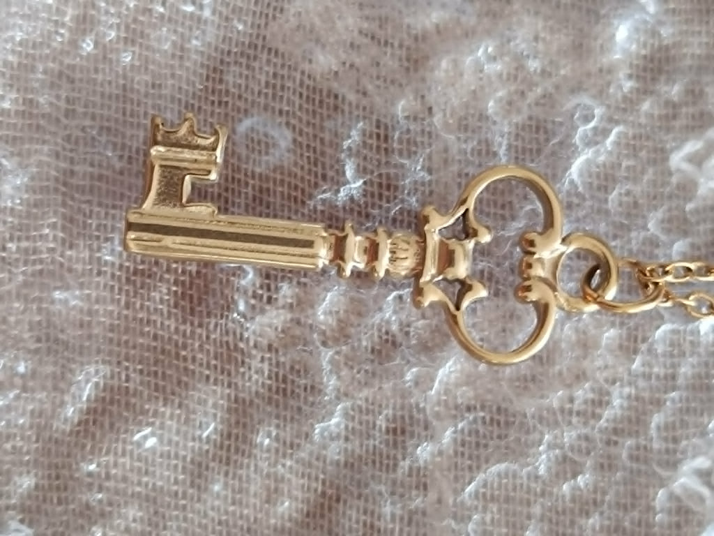 Collier Pendentif Clé en Acier Inoxydable – Pièce Unique Artisanale