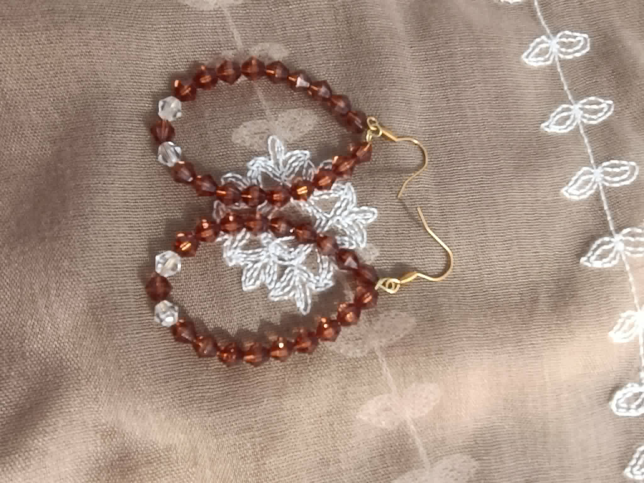 Boucles d'Oreilles Perle Facettée – Fil de Laiton & Crochet Acier Inoxydable | 8 cm