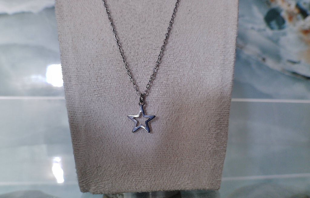 Collier étoile argentée - Pièce unique élégante