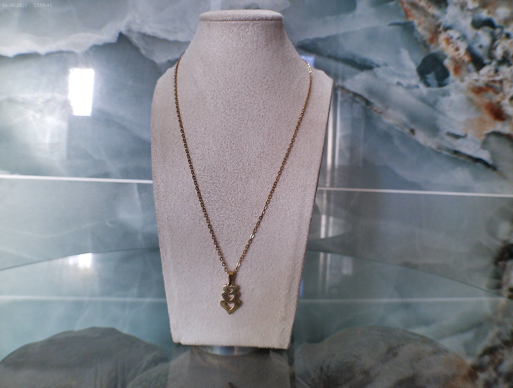 Collier Liora 3 cœurs ajourés - Pièce unique romantique