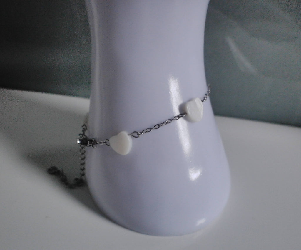 Bracelet cœur argenté nacré minimaliste - Pièce unique