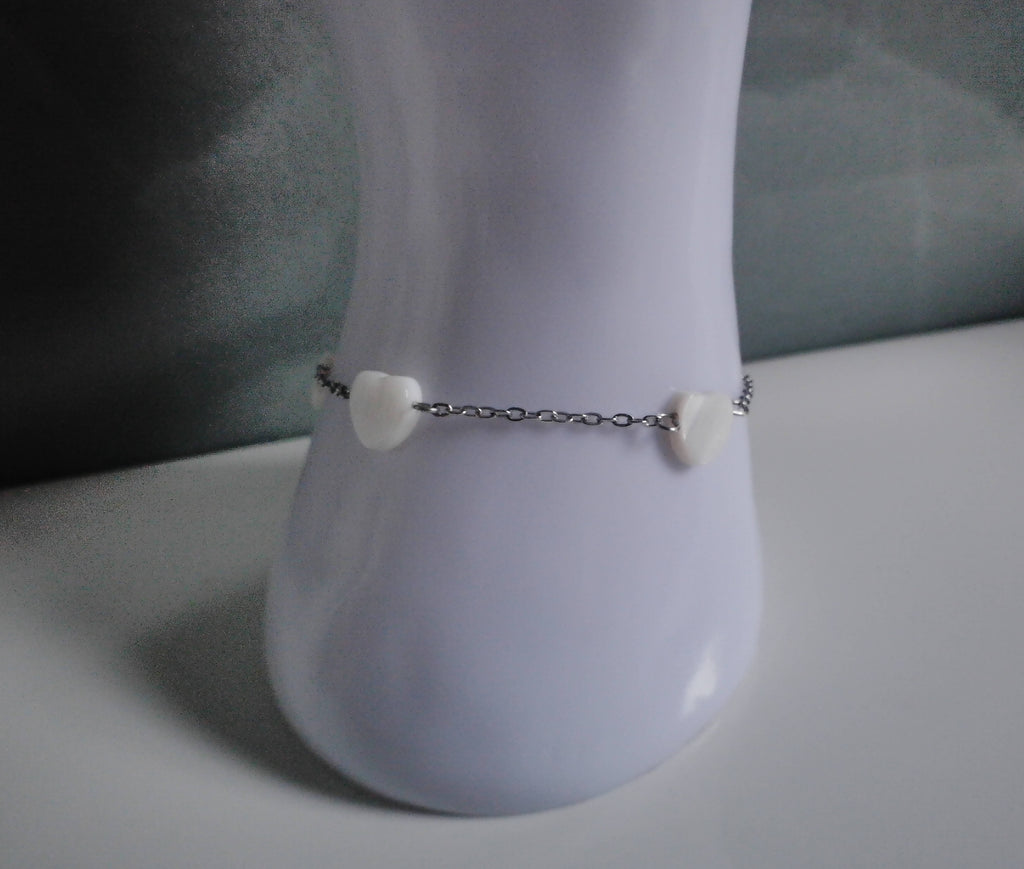 Bracelet cœur argenté nacré minimaliste - Pièce unique