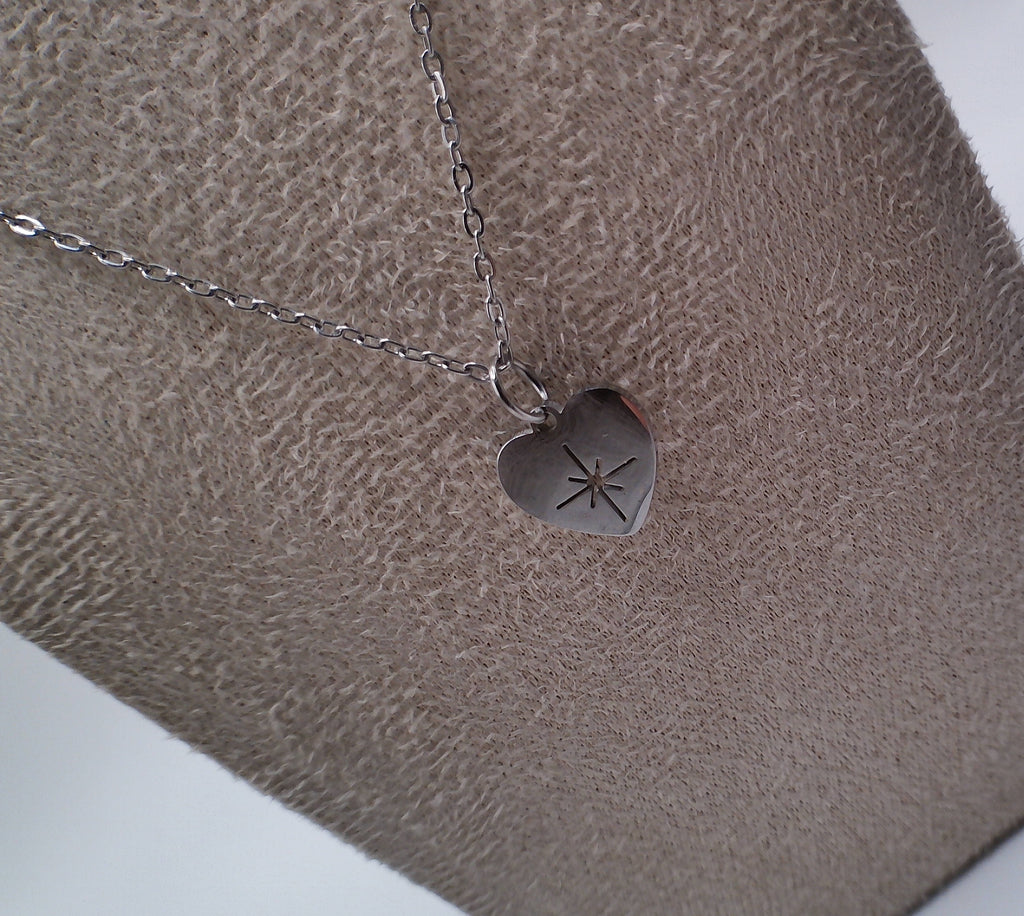 Collier Cœur Motif Étoile Ajouré - Pièce Unique Artisanale