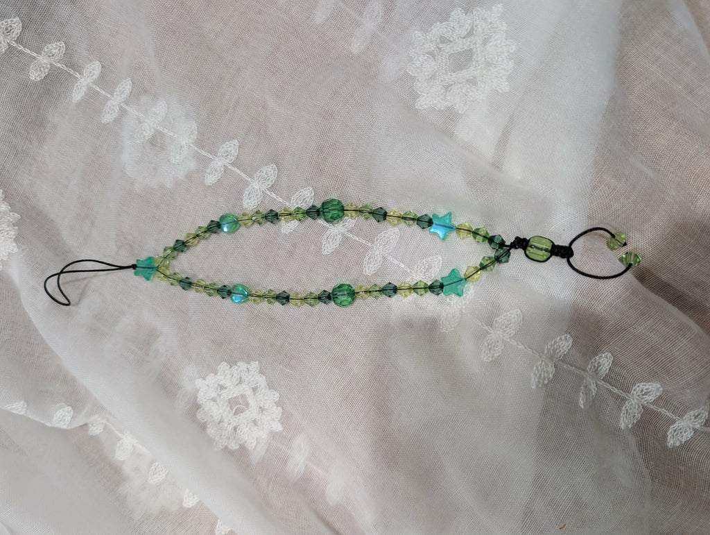Dragonne Verte – Bijou Artisanal Étoiles & Cœurs