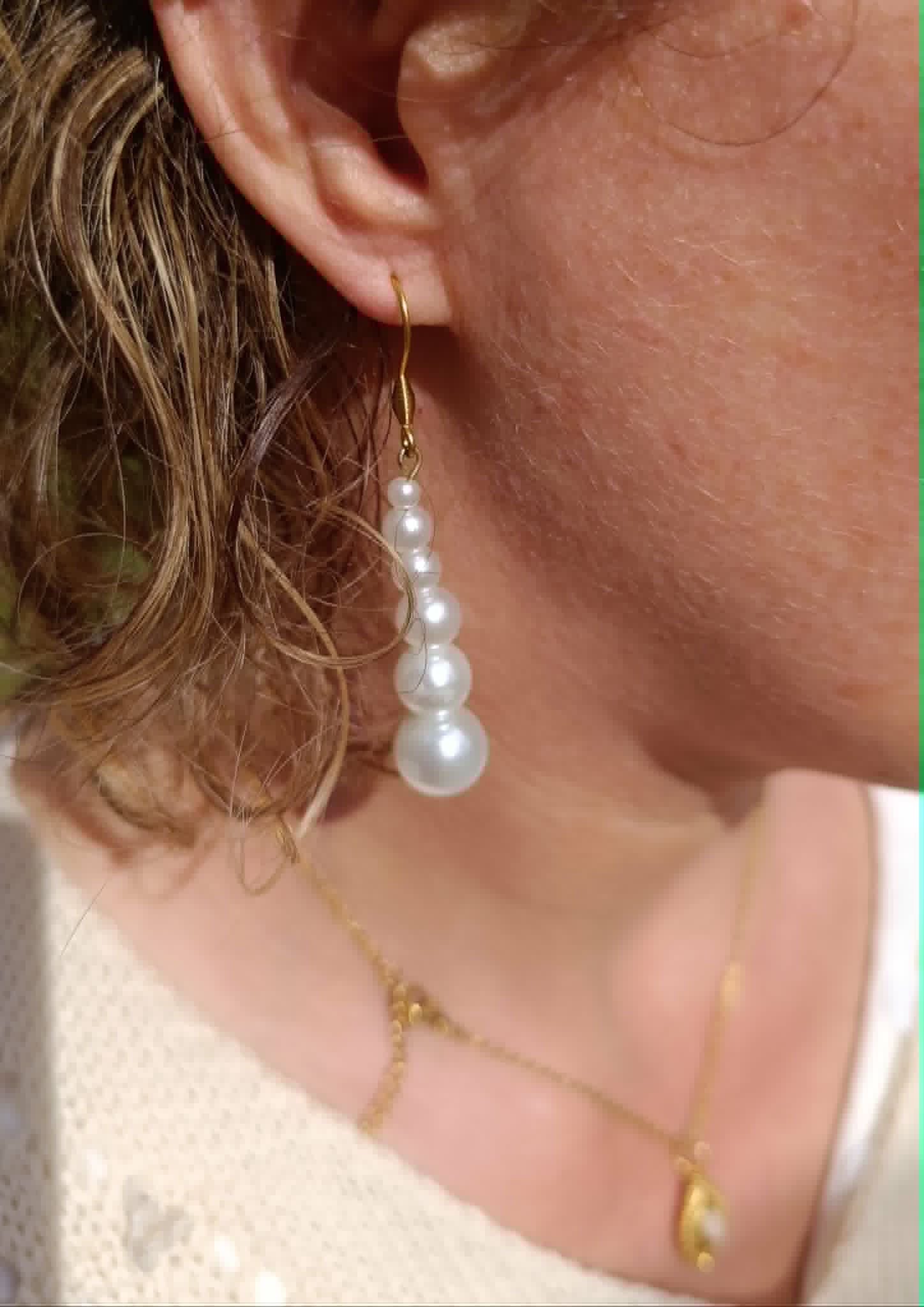 Boucles d'oreilles Perle Blanche – Création Artisanale 6,5 cm