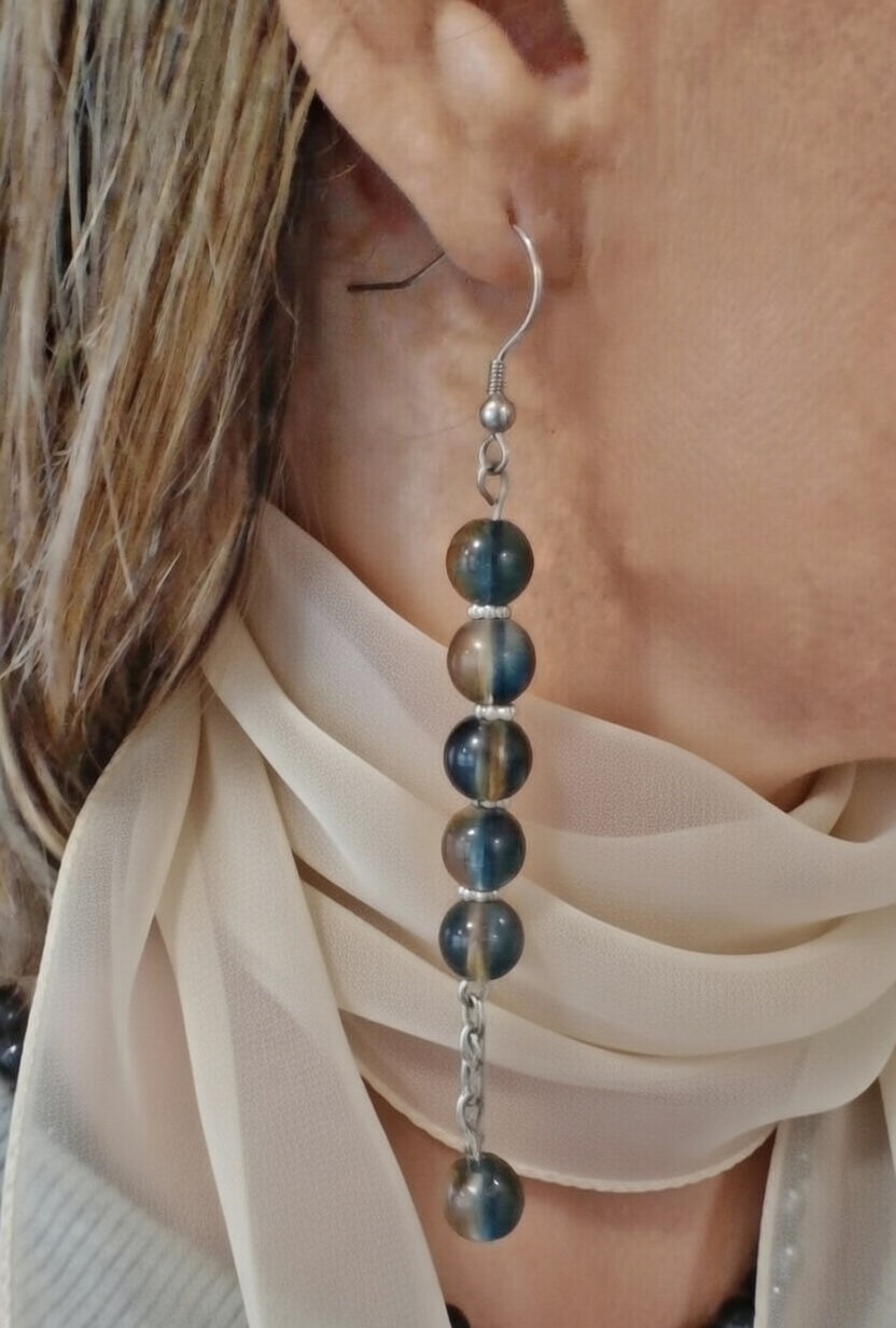Boucles d'Oreille Longues Argentées - Design Élégant