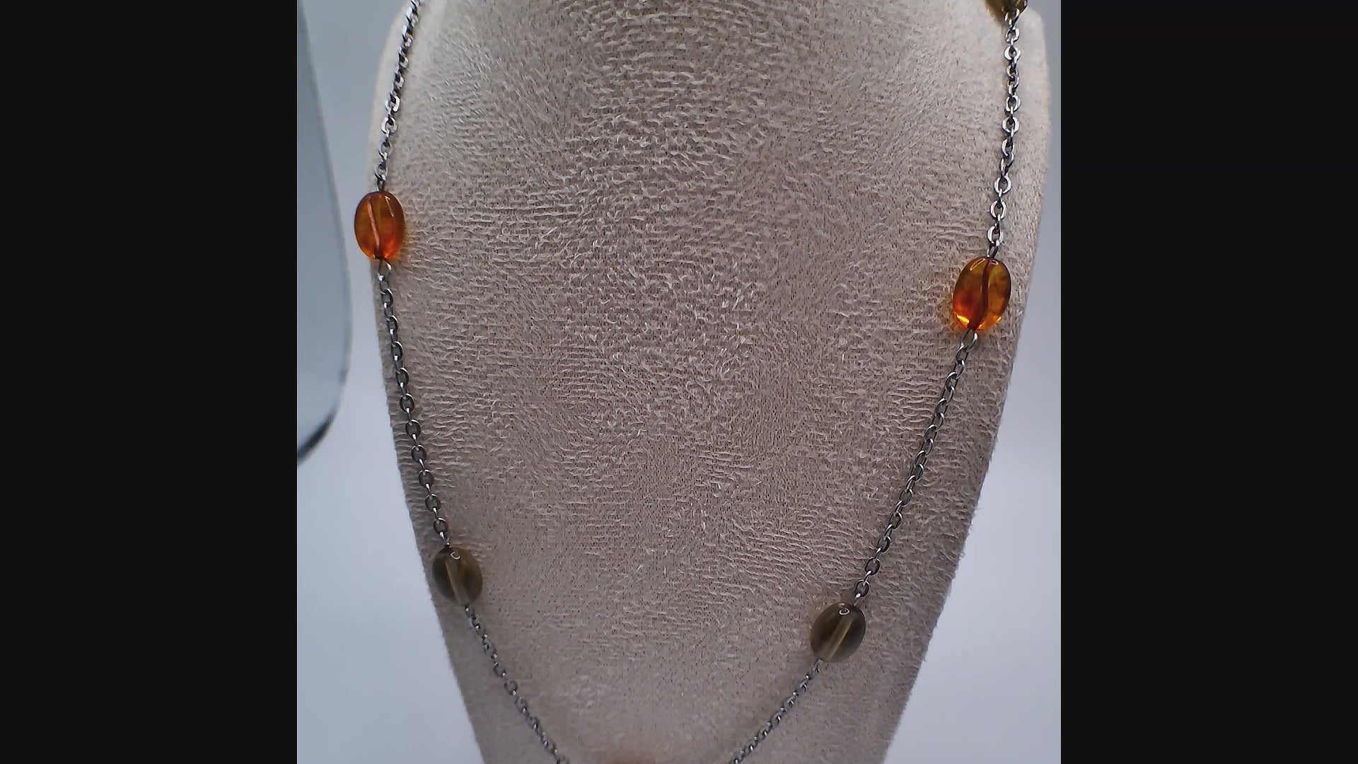 Collier Perles Plates Vintage - Pièce Unique Rétro Élégant